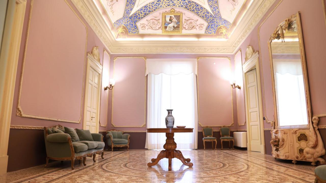 Bed and Breakfast Palazzo Francesco Grassi Aradeo Экстерьер фото