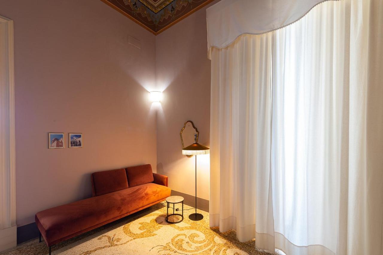 Bed and Breakfast Palazzo Francesco Grassi Aradeo Экстерьер фото