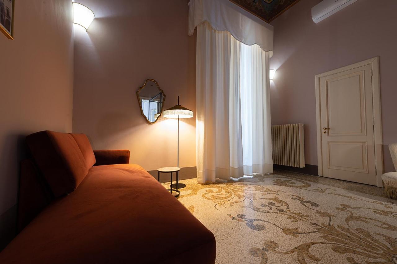 Bed and Breakfast Palazzo Francesco Grassi Aradeo Экстерьер фото