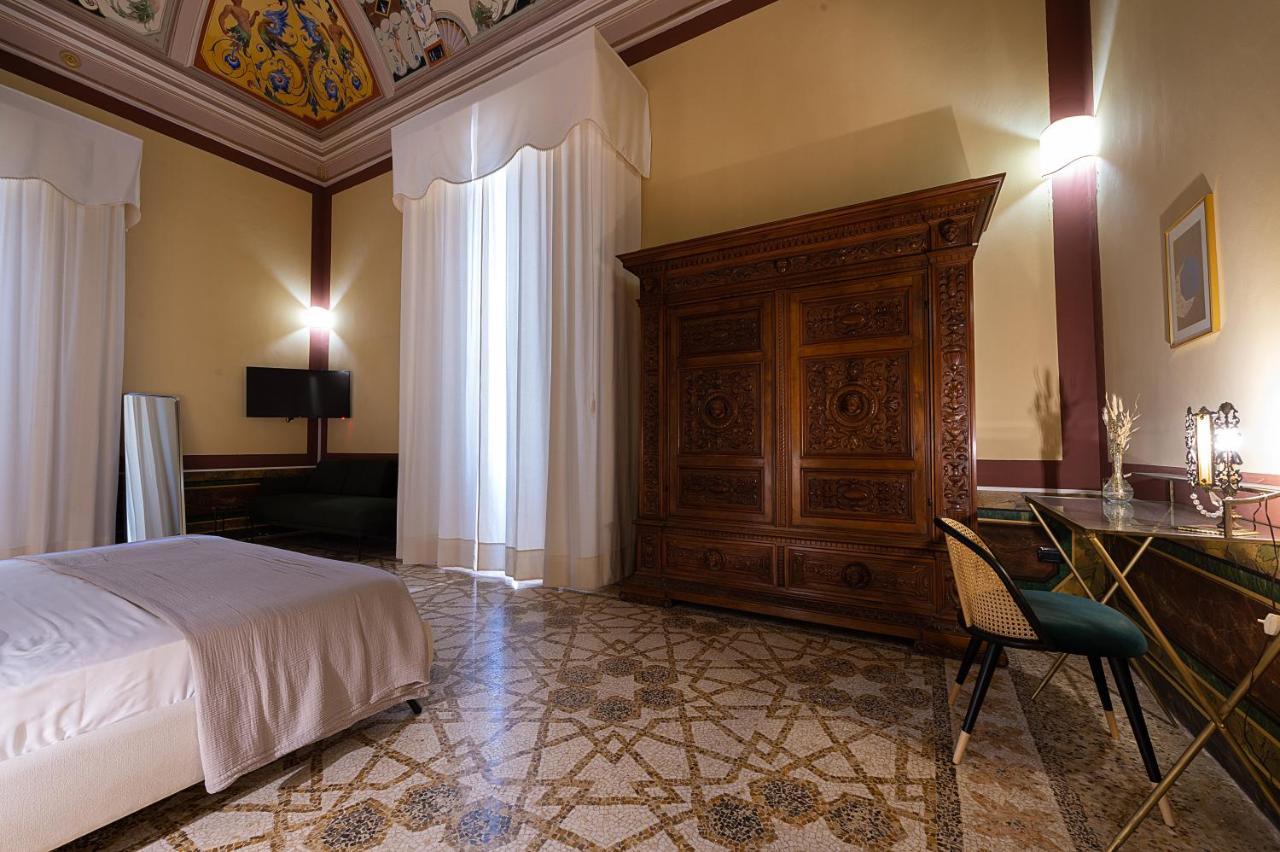 Bed and Breakfast Palazzo Francesco Grassi Aradeo Экстерьер фото