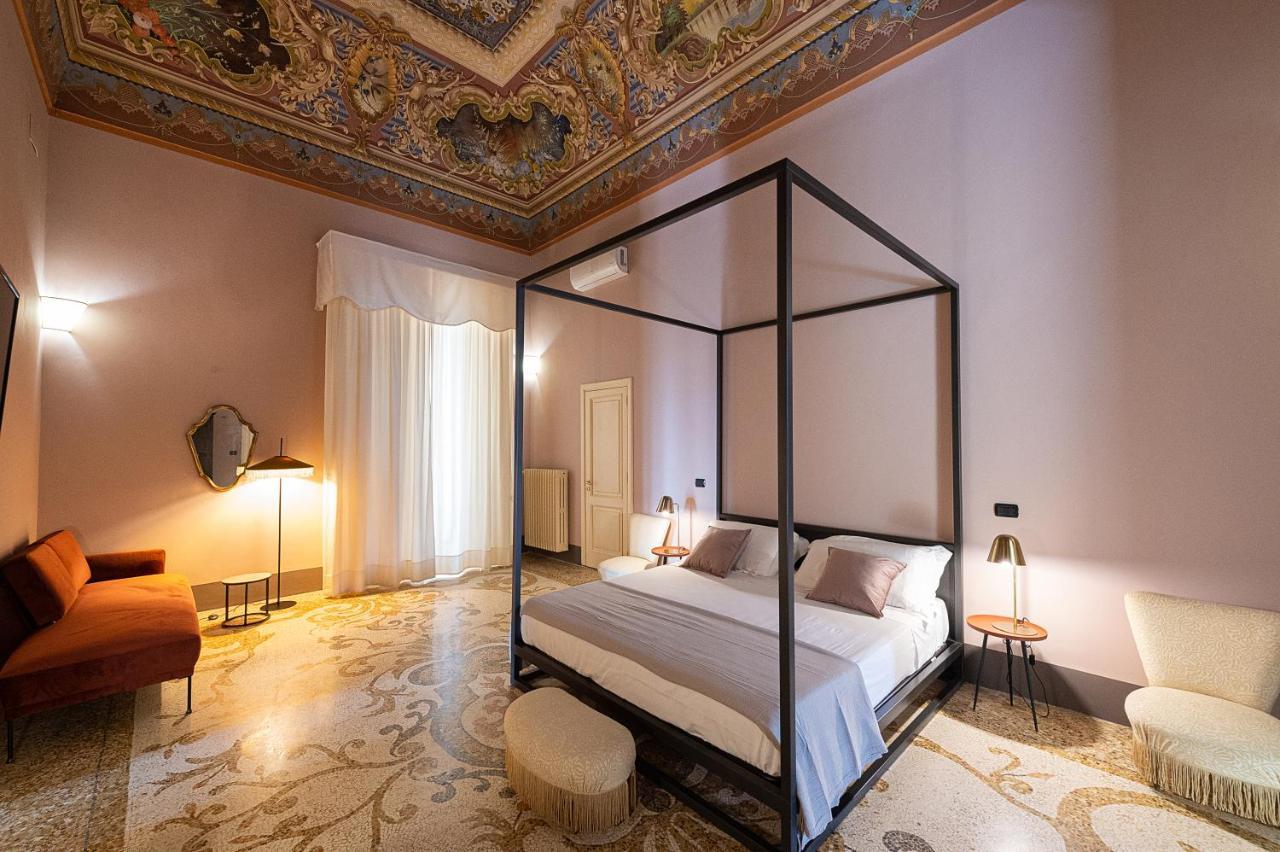 Bed and Breakfast Palazzo Francesco Grassi Aradeo Экстерьер фото