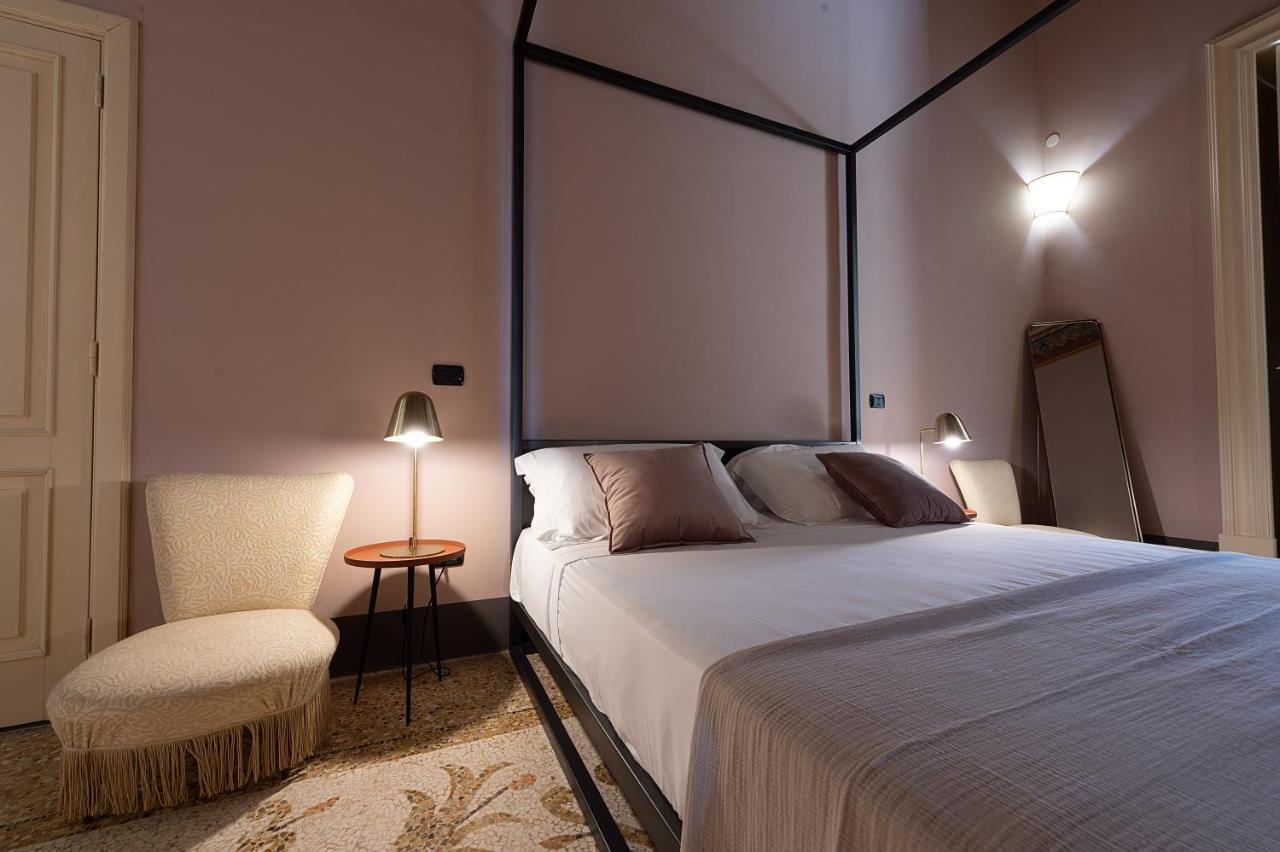 Bed and Breakfast Palazzo Francesco Grassi Aradeo Экстерьер фото