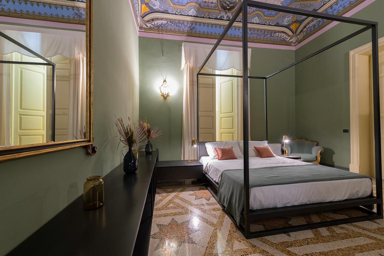 Bed and Breakfast Palazzo Francesco Grassi Aradeo Экстерьер фото