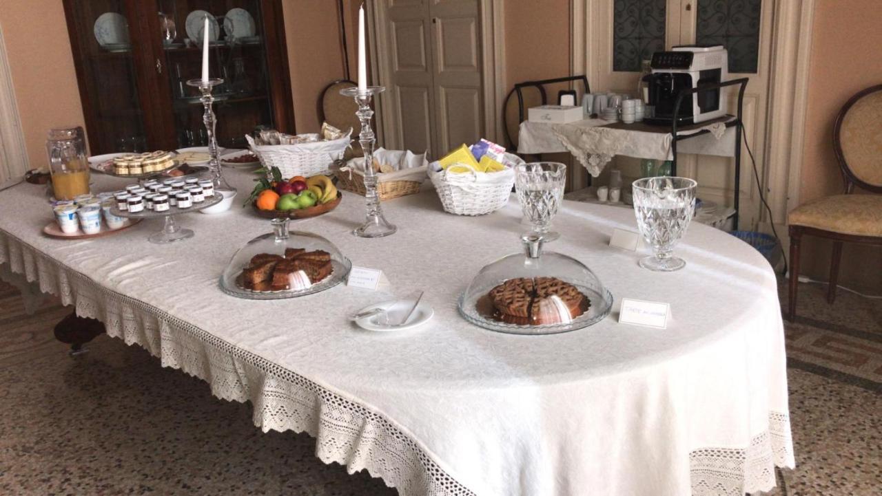 Bed and Breakfast Palazzo Francesco Grassi Aradeo Экстерьер фото